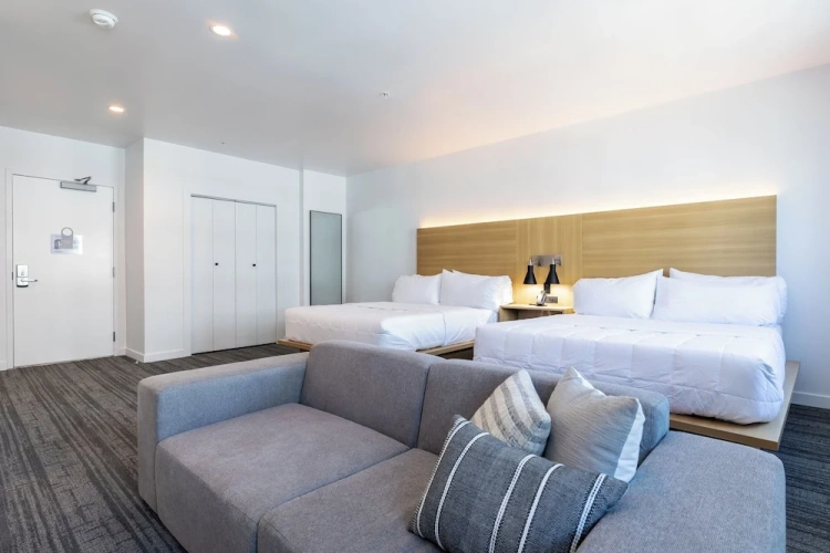 Deluxe Quadruple room