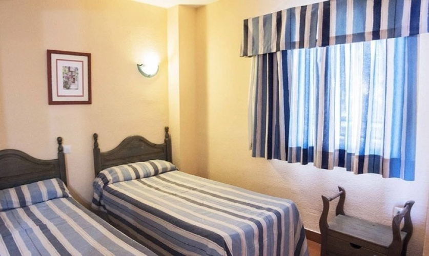 1 Bedroom Apartment with pool view