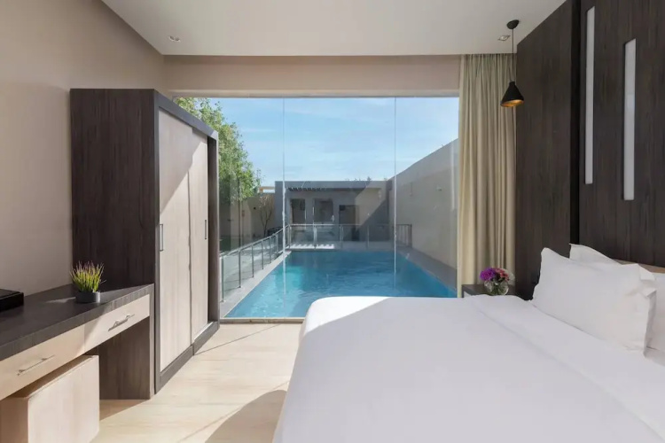 The Corner Resort