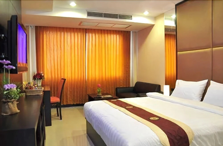 Le Platinum Residency