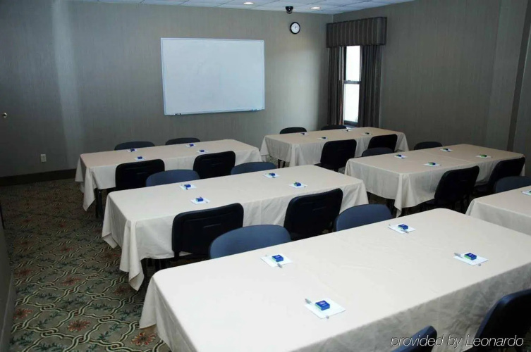 Holiday Inn Express Horse Cave photo 22