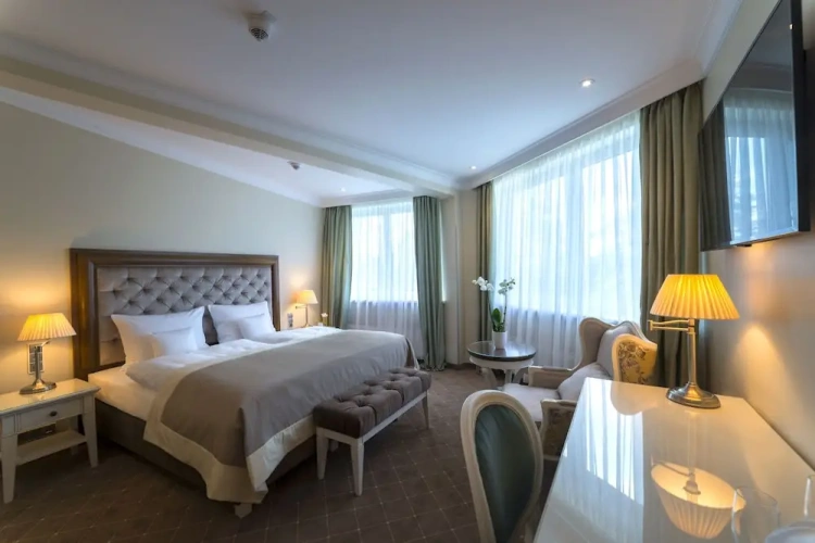 Double Suite