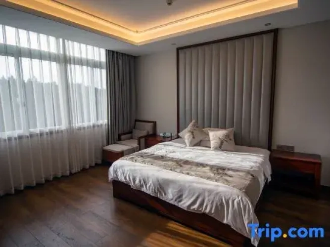 Deluxe Double Suite