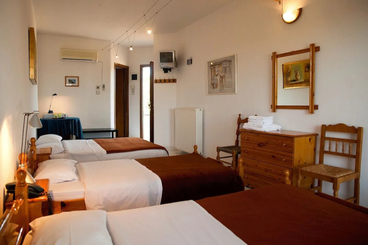 Saron Hotel