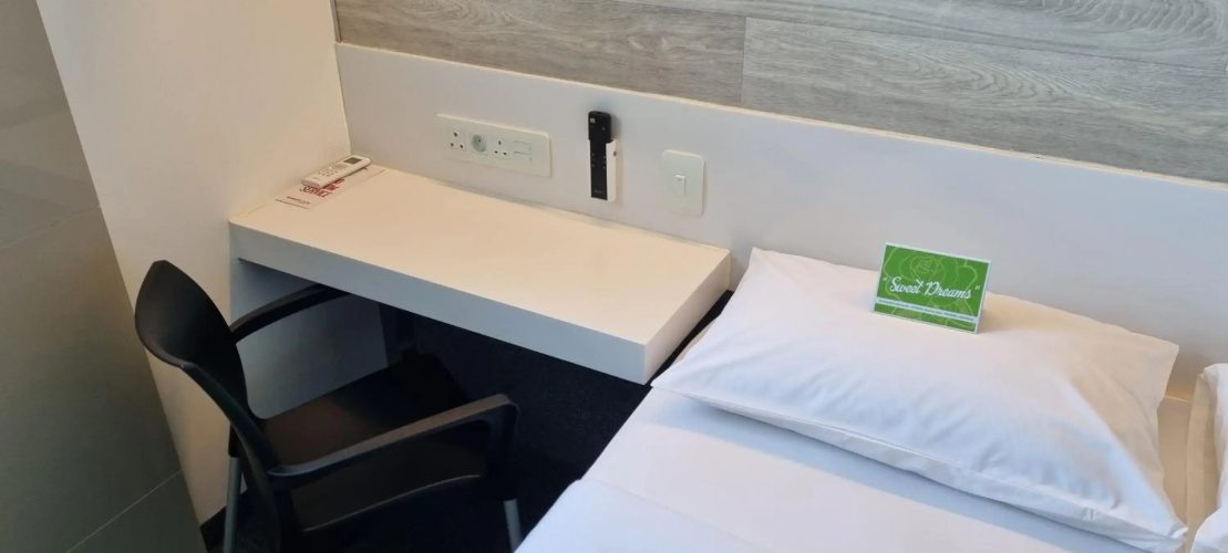 Check Inn Hotel