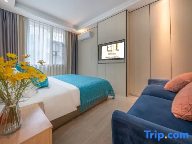 Standard Triple Family room