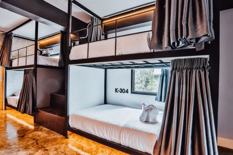 Kampor Co Working Space and Bed