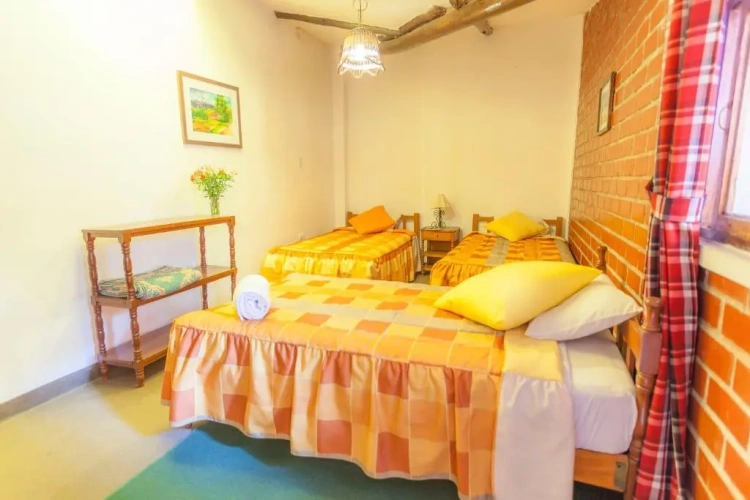 Standard Triple room