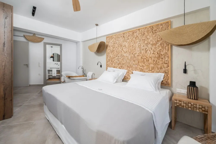 Mneme Suites & Villas