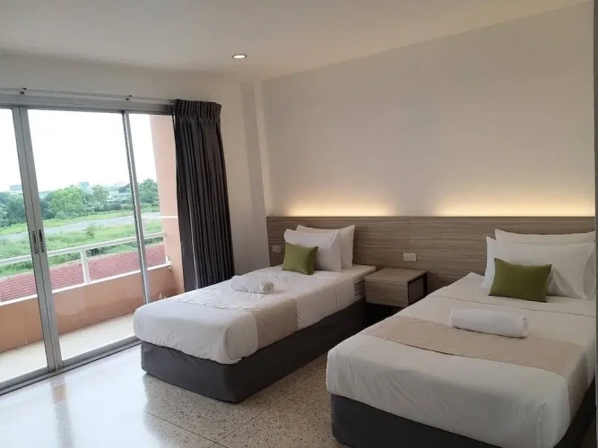 Standard Twin room with balcony