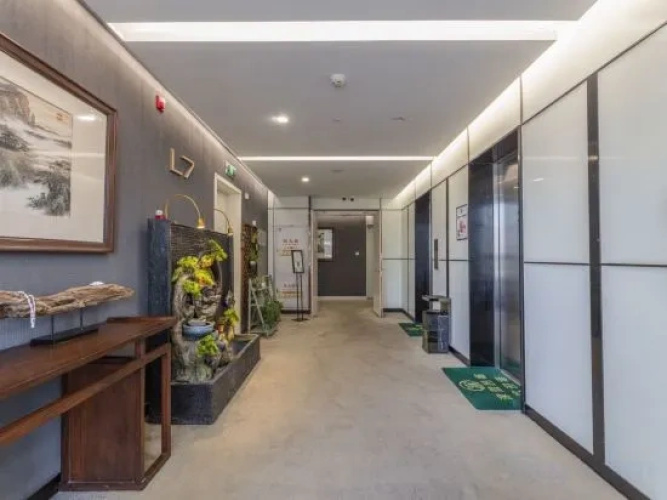 Deep Blue City Hostel