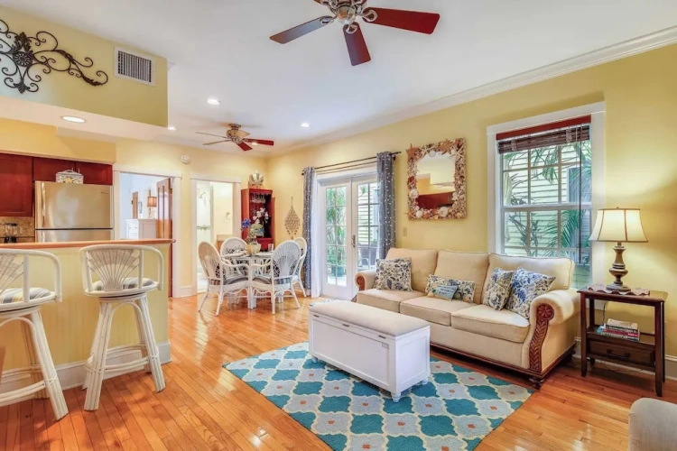 2 Bedrooms Cottage with balcony