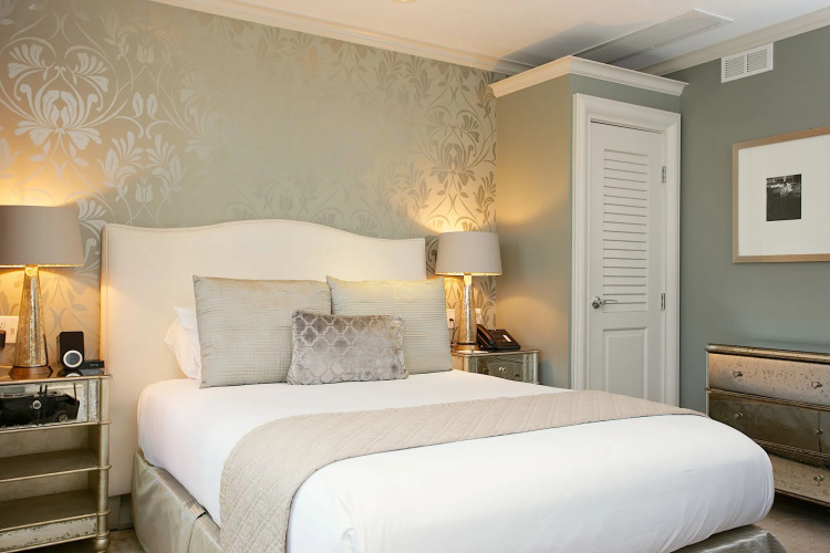 Hotel Veritas