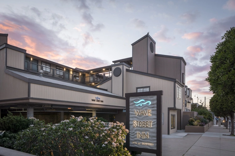Wave Street Inn