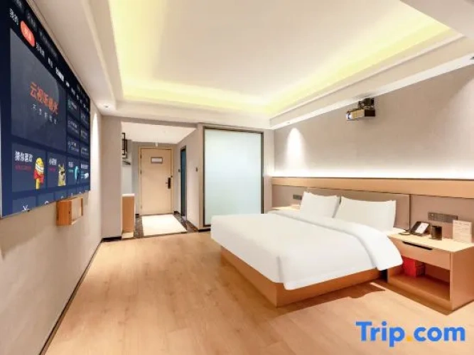 Standard Double room with city view