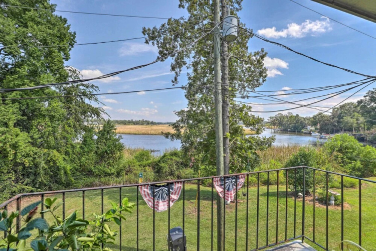 Cozy Hanahan Condo w/ Cooper River Access!
