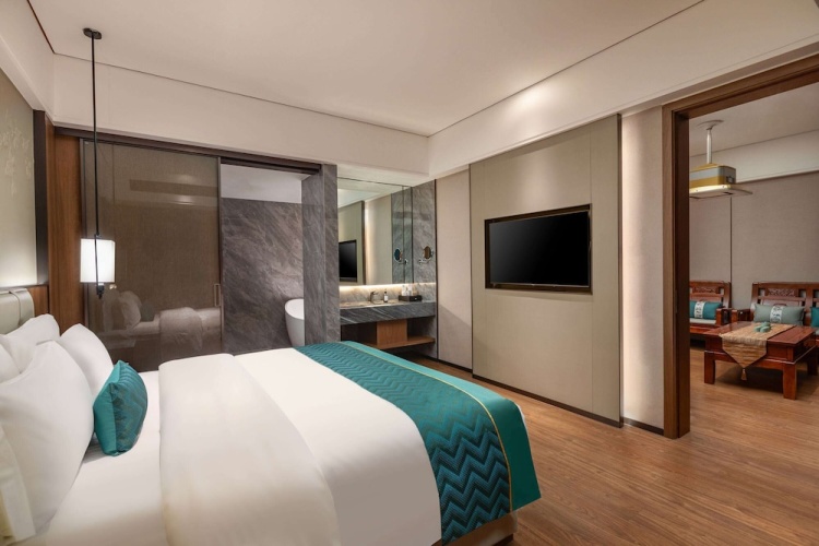 Double Suite