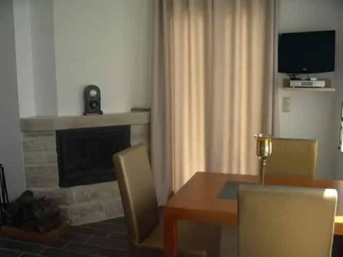 Alexena Apartments