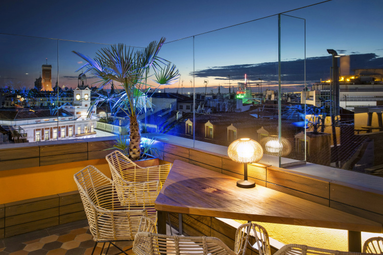 B And B Hotel Puerta Del Sol photo 18