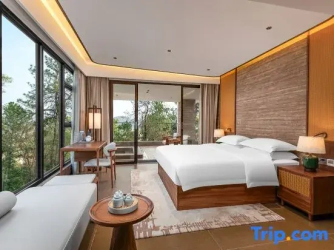 Deluxe Double Suite