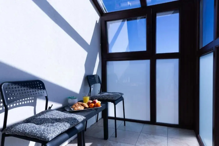 La Piazza Hotel