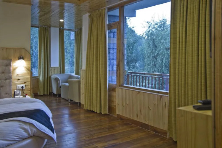 Hotel Himalayan River & Camping