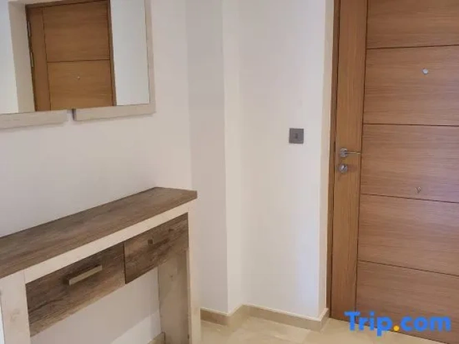 1 Bedroom Apartment with balcony