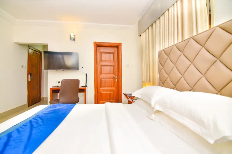 The Hallmark Hub Hotel and Apartments