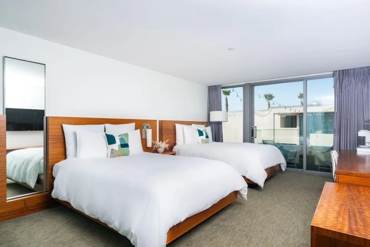 Standard room with balcony