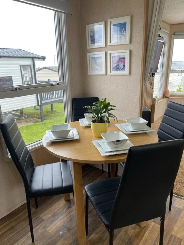 Stunning 3-Bed Caravan with sea views