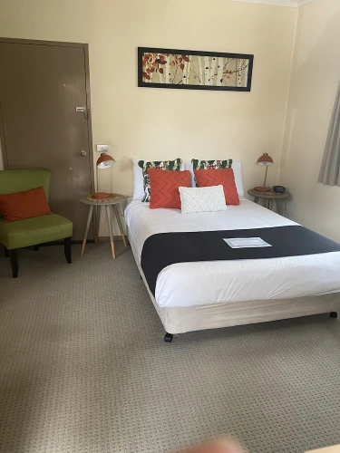 Economy room