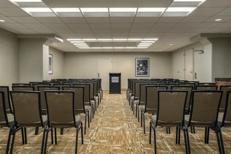 Hampton Inn New York - LaGuardia Airport photo 20