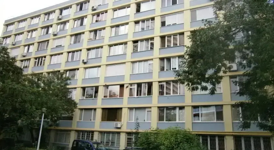 Maya Apartment Triumf