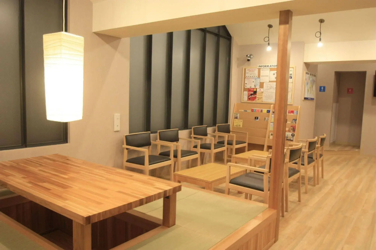 Oak Hostel Cabin