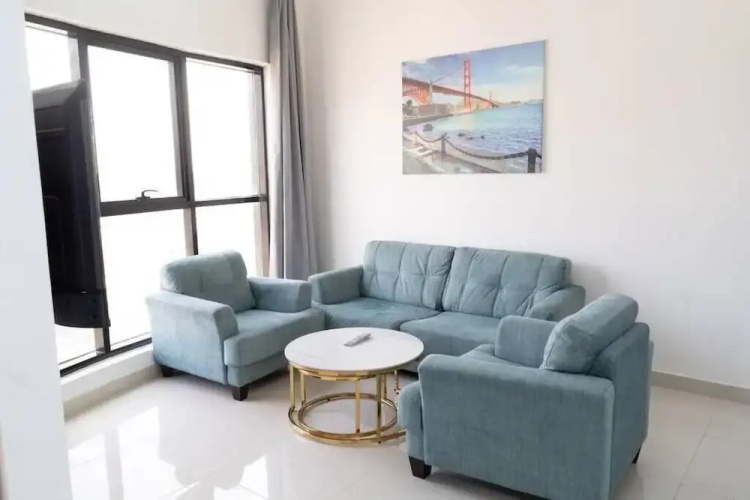 1BR Near Metro and Tramp