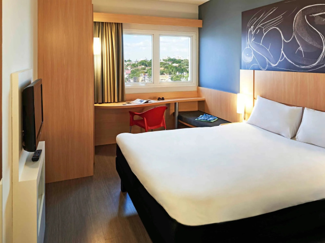 Ibis Goiania