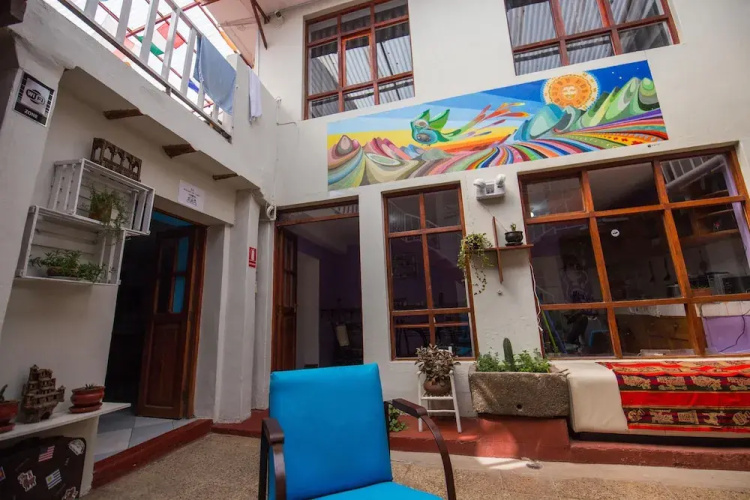 Tupackers Hostel