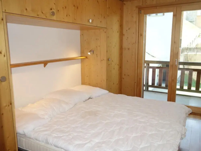 Spacious Apartment With Firepllace