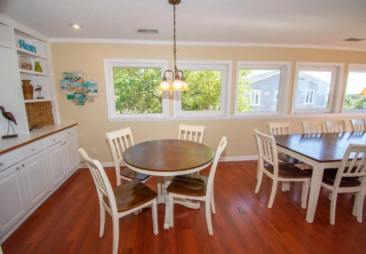 Cottage with partial ocean view