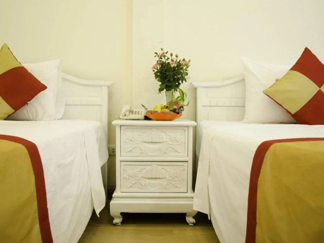 Blue Moon Hotel
