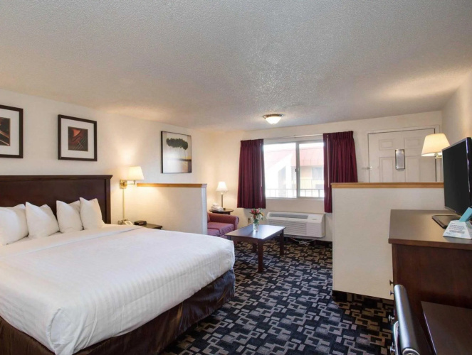 Morningglory Inn & Suites photo 8