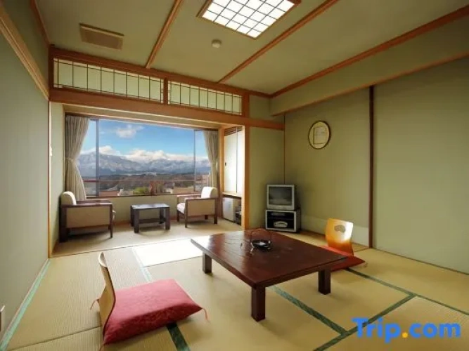 Standard room with mountain view