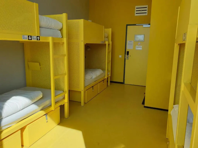 WOW Hostel Amsterdam