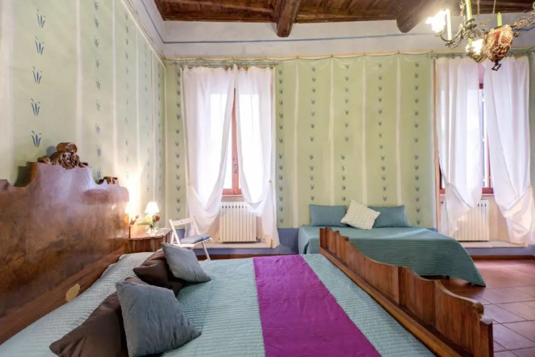 Rhome Apartments