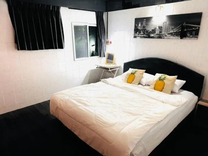 Near Beach Hostel - Adults Only