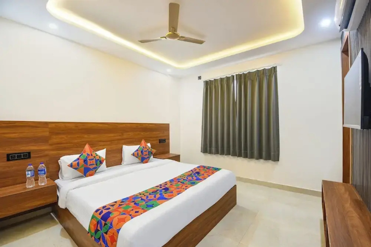 Fabhotel Sky I