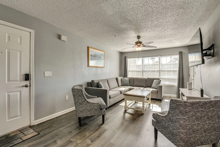 Explore Boardwalk Thrills! Central Destin Condo