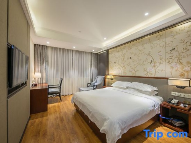 Deluxe Double Suite