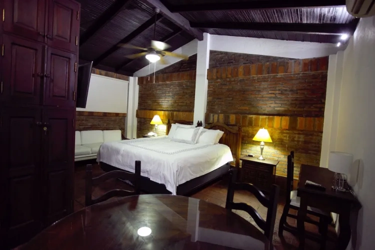 Deluxe Quadruple room