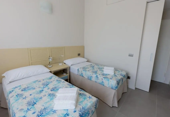 2 Bedrooms Apartment